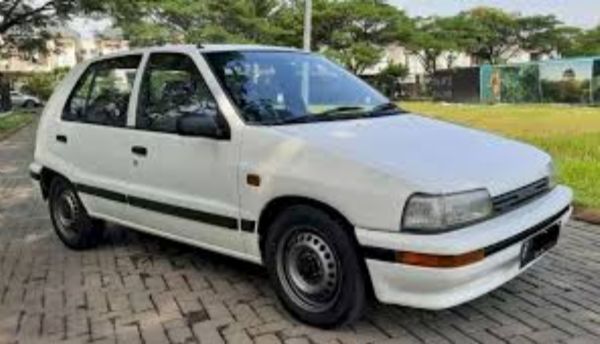 Kofanger - Forbro -misc Spares Daihatsu Charade G102 '93